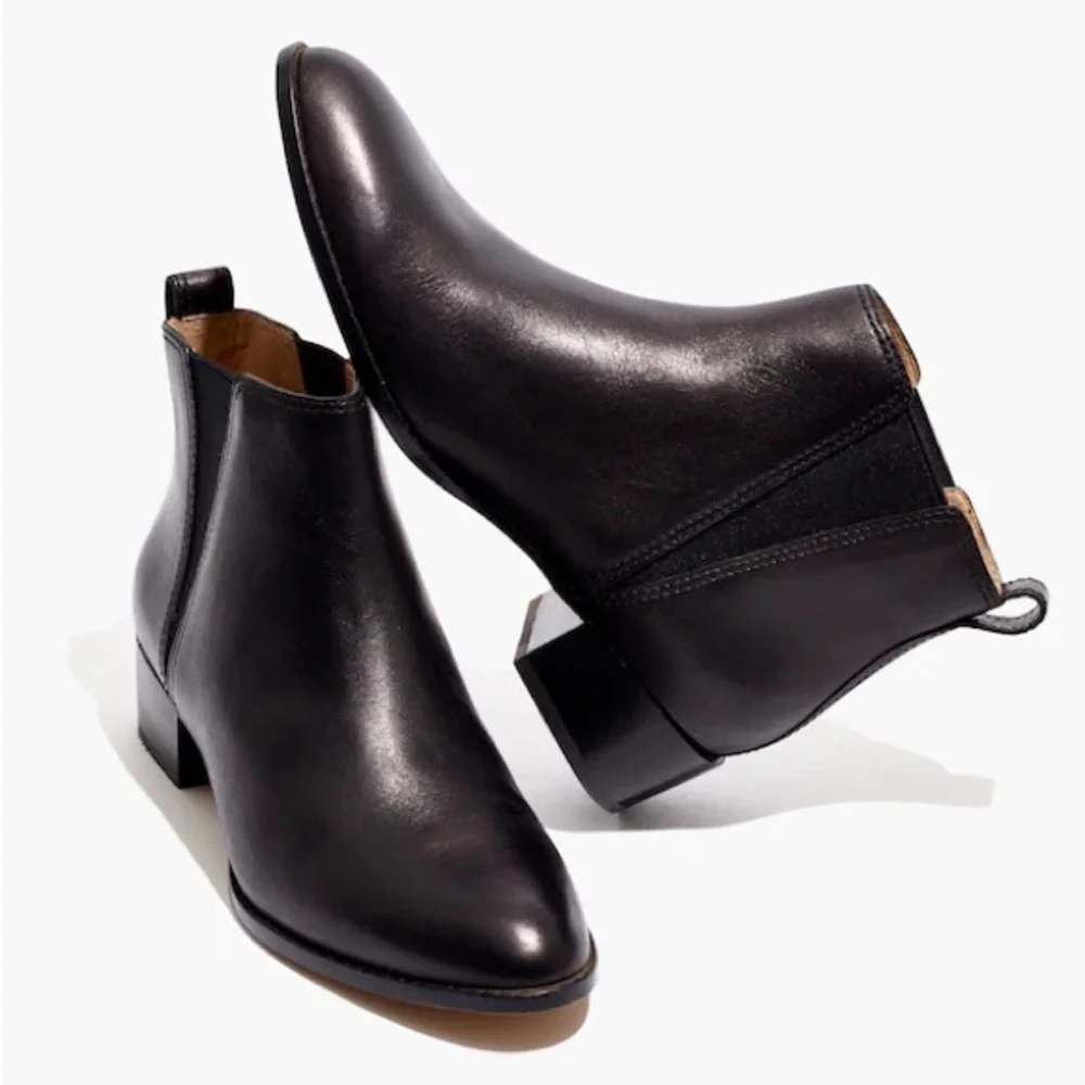 Madewell The Carina Boot In True Black Leather Chelsea Bootie size: 8 - Picture 1 of 9